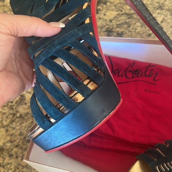 SALE 100% AUTHENTIC Christian louboutin heels - Picture 12 of 14
